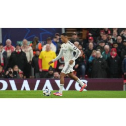 Trent Alexander-Arnold kann den Anforderungen eines kompletten Verteidigers nicht gerecht werden Trent Alexander-Arnold kann den Anforderungen eines kompletten Verteidigers nicht gerecht werden